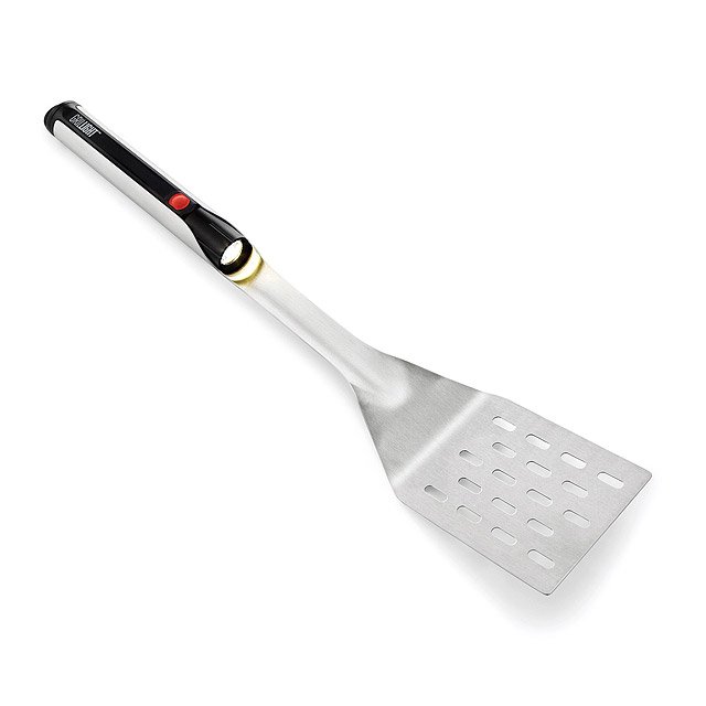 GRILLIGHT SPATULA, 18&quot;,
HIGH-OUTPUT LED FLASHLIGHT,
WATER RESISTANT, DISHWASHER
SAFE, S/S BATTERIES INCLUDED,
EACH